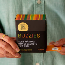 تحميل الصورة في عارض المعرض ، Buzzies - 400 MGO Manuka Honey Sachets for Kids
