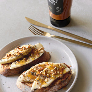 The True Honey Co. 400 MGO Squeezy Manuka Honey 500g